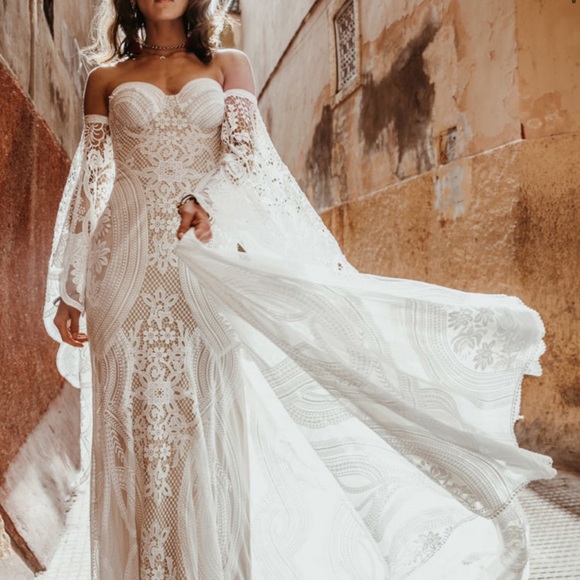 Adara Gown | Rue de Seine - Picture 3 of 5